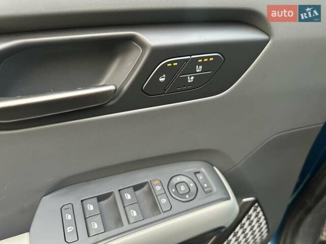 Синий Киа EV9, объемом двигателя 0 л и пробегом 33 тыс. км за 43990 $, фото 34 на Automoto.ua