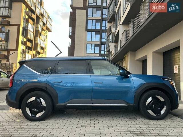 Синий Киа EV9, объемом двигателя 0 л и пробегом 33 тыс. км за 43990 $, фото 7 на Automoto.ua