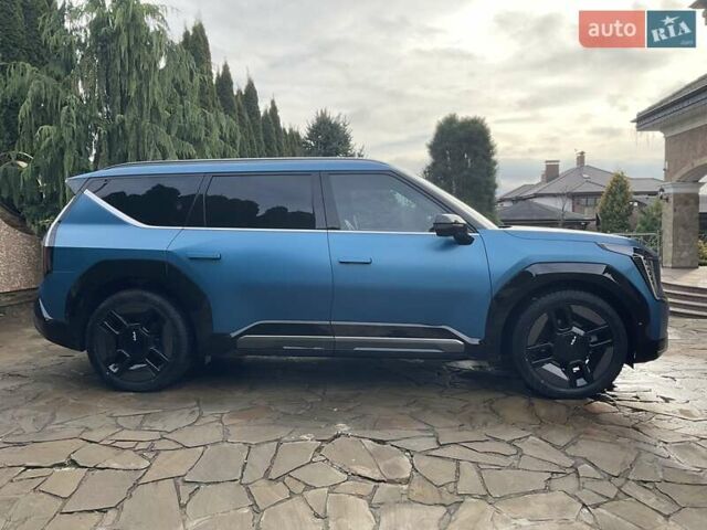Синий Киа EV9, объемом двигателя 0 л и пробегом 12 тыс. км за 43999 $, фото 3 на Automoto.ua