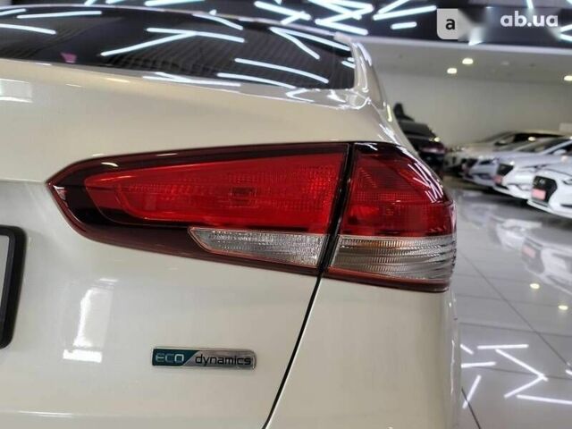 Киа K3 2017 в Киеве на Automoto.ua Киа K3, объемом двигателя 1.6 л и пробегом 118 тыс. км за 12900 $, фото 7 на Automoto.ua