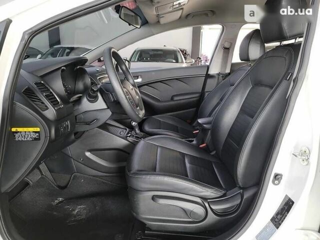 Киа K3 2017 в Киеве на Automoto.ua Киа K3, объемом двигателя 1.6 л и пробегом 118 тыс. км за 12900 $, фото 21 на Automoto.ua