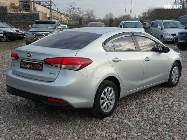 Киа K3, объемом двигателя 1.6 л и пробегом 175 тыс. км за 10700 $, фото 3 на Automoto.ua
