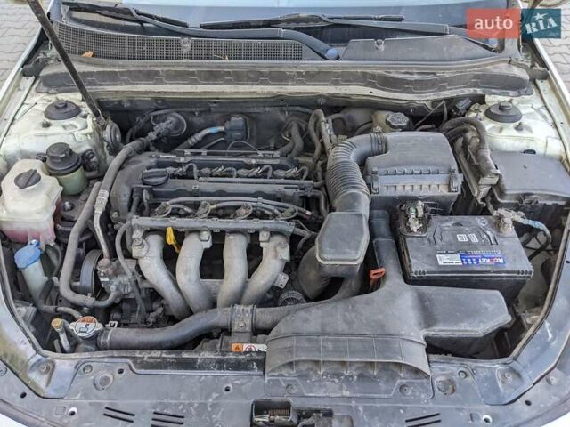 Білий Кіа K5, об'ємом двигуна 2 л та пробігом 420 тис. км за 7200 $, фото 16 на Automoto.ua