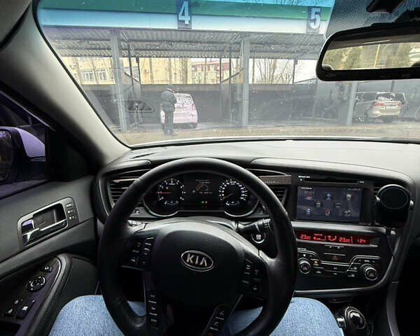 Белый Киа K5, объемом двигателя 2 л и пробегом 226 тыс. км за 9500 $, фото 37 на Automoto.ua