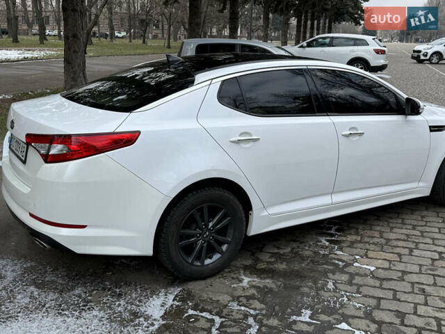 Белый Киа K5, объемом двигателя 2 л и пробегом 226 тыс. км за 9500 $, фото 18 на Automoto.ua
