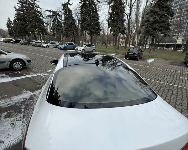 Белый Киа K5, объемом двигателя 2 л и пробегом 226 тыс. км за 9500 $, фото 10 на Automoto.ua