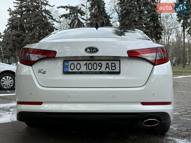 Белый Киа K5, объемом двигателя 2 л и пробегом 226 тыс. км за 9500 $, фото 9 на Automoto.ua