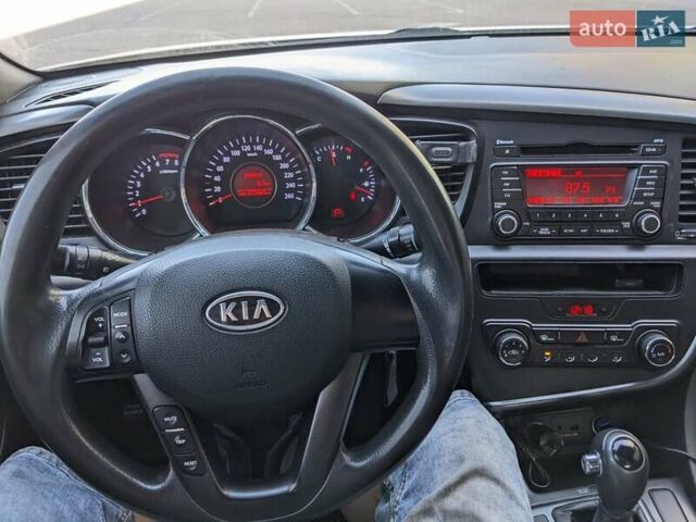 Білий Кіа K5, об'ємом двигуна 2 л та пробігом 420 тис. км за 7200 $, фото 12 на Automoto.ua