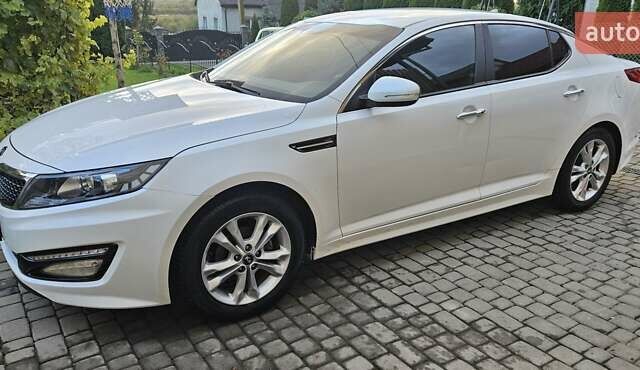 Білий Кіа K5, об'ємом двигуна 2 л та пробігом 255 тис. км за 10300 $, фото 5 на Automoto.ua