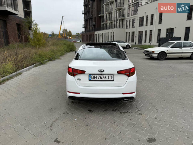 Белый Киа K5, объемом двигателя 2 л и пробегом 365 тыс. км за 7700 $, фото 5 на Automoto.ua