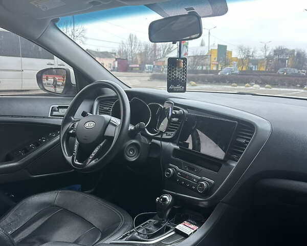 Білий Кіа K5, об'ємом двигуна 2 л та пробігом 312 тис. км за 9200 $, фото 14 на Automoto.ua