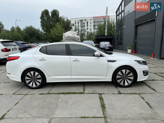 Білий Кіа K5, об'ємом двигуна 2 л та пробігом 222 тис. км за 11500 $, фото 5 на Automoto.ua