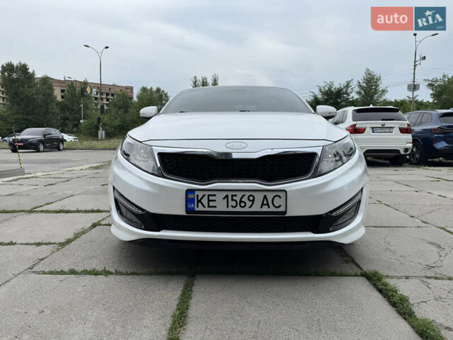 Білий Кіа K5, об'ємом двигуна 2 л та пробігом 222 тис. км за 11500 $, фото 2 на Automoto.ua