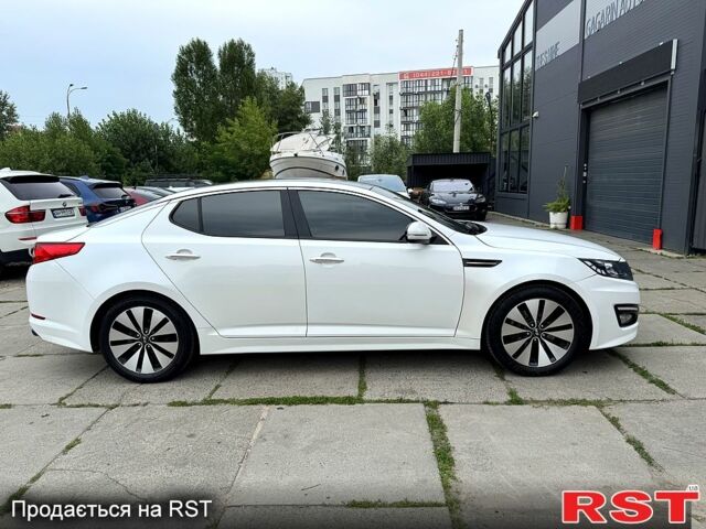 Білий Кіа K5, об'ємом двигуна 2 л та пробігом 222 тис. км за 10500 $, фото 2 на Automoto.ua