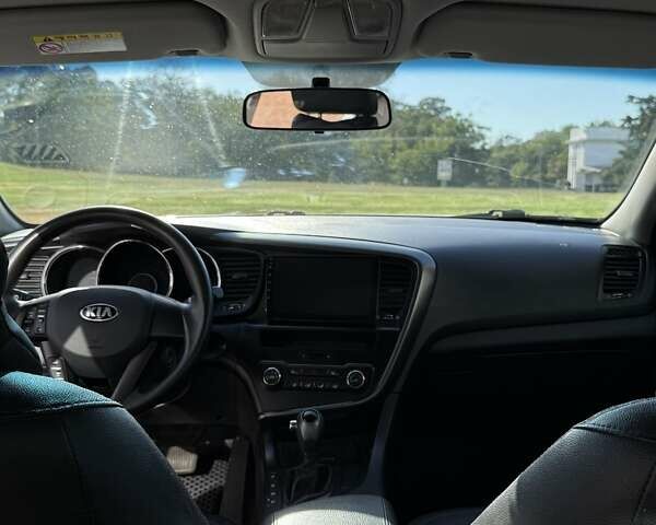 Белый Киа K5, объемом двигателя 2 л и пробегом 98 тыс. км за 9000 $, фото 6 на Automoto.ua