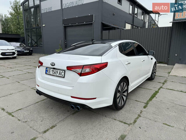 Білий Кіа K5, об'ємом двигуна 2 л та пробігом 222 тис. км за 11500 $, фото 6 на Automoto.ua