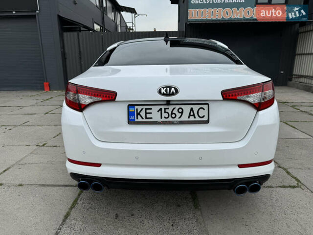 Білий Кіа K5, об'ємом двигуна 2 л та пробігом 222 тис. км за 11500 $, фото 7 на Automoto.ua