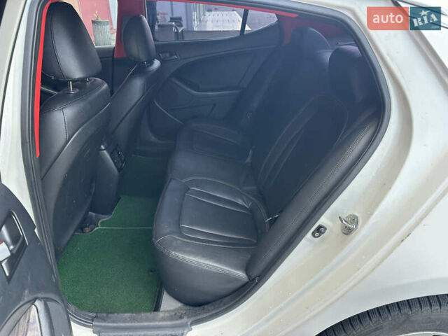 Білий Кіа K5, об'ємом двигуна 2 л та пробігом 422 тис. км за 6999 $, фото 20 на Automoto.ua