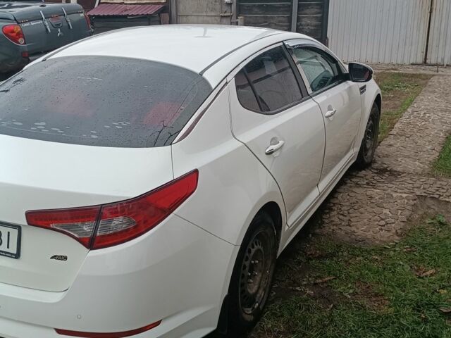 Білий Кіа K5, об'ємом двигуна 2 л та пробігом 230 тис. км за 10200 $, фото 8 на Automoto.ua