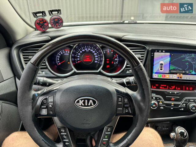 Білий Кіа K5, об'ємом двигуна 2 л та пробігом 222 тис. км за 11500 $, фото 10 на Automoto.ua