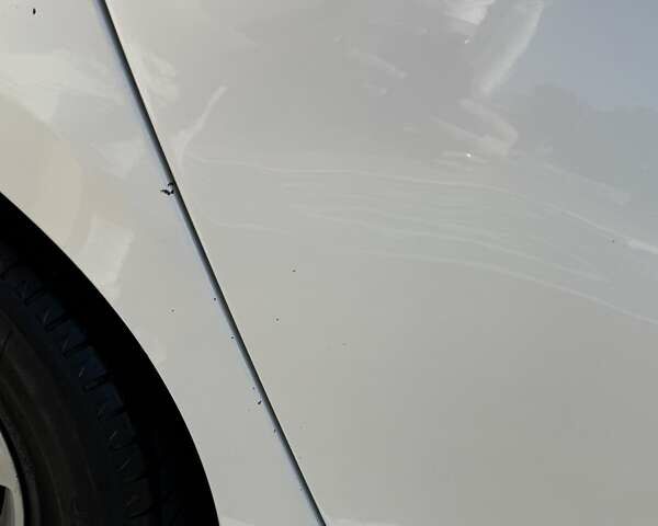 Белый Киа K5, объемом двигателя 2 л и пробегом 98 тыс. км за 9000 $, фото 3 на Automoto.ua