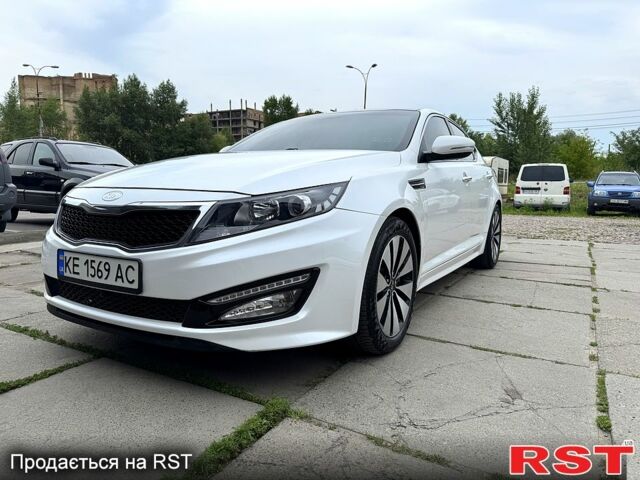 Білий Кіа K5, об'ємом двигуна 2 л та пробігом 222 тис. км за 10500 $, фото 3 на Automoto.ua