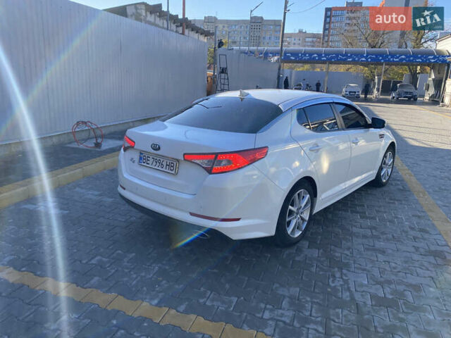 Белый Киа K5, объемом двигателя 2 л и пробегом 450 тыс. км за 8000 $, фото 7 на Automoto.ua