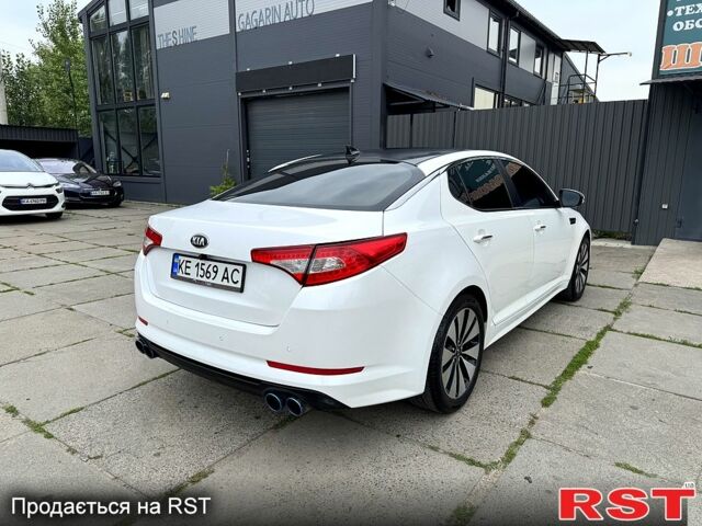Білий Кіа K5, об'ємом двигуна 2 л та пробігом 222 тис. км за 10500 $, фото 4 на Automoto.ua