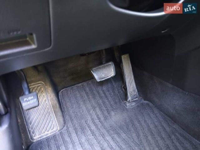 Белый Киа K5, объемом двигателя 2 л и пробегом 240 тыс. км за 9990 $, фото 4 на Automoto.ua