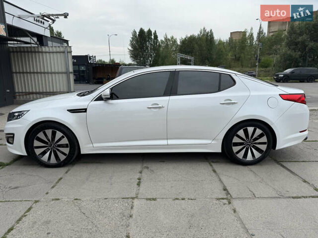Білий Кіа K5, об'ємом двигуна 2 л та пробігом 222 тис. км за 11500 $, фото 1 на Automoto.ua