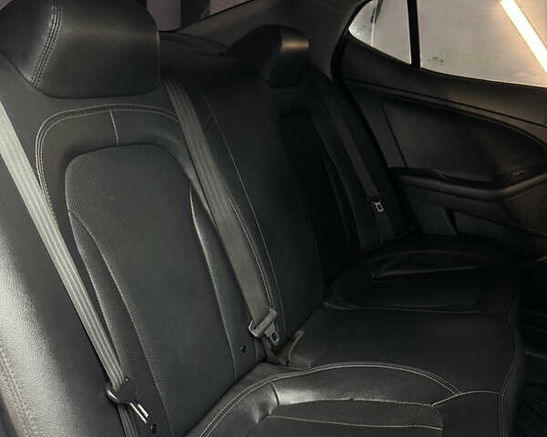 Білий Кіа K5, об'ємом двигуна 2 л та пробігом 260 тис. км за 8499 $, фото 19 на Automoto.ua