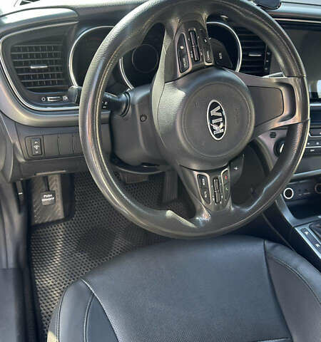 Белый Киа K5, объемом двигателя 2 л и пробегом 263 тыс. км за 8300 $, фото 6 на Automoto.ua