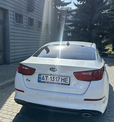 Белый Киа K5, объемом двигателя 2 л и пробегом 263 тыс. км за 8300 $, фото 5 на Automoto.ua