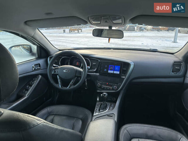 Білий Кіа K5, об'ємом двигуна 2 л та пробігом 350 тис. км за 7600 $, фото 2 на Automoto.ua