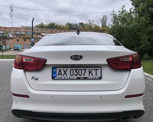 Білий Кіа K5, об'ємом двигуна 2 л та пробігом 255 тис. км за 9300 $, фото 1 на Automoto.ua