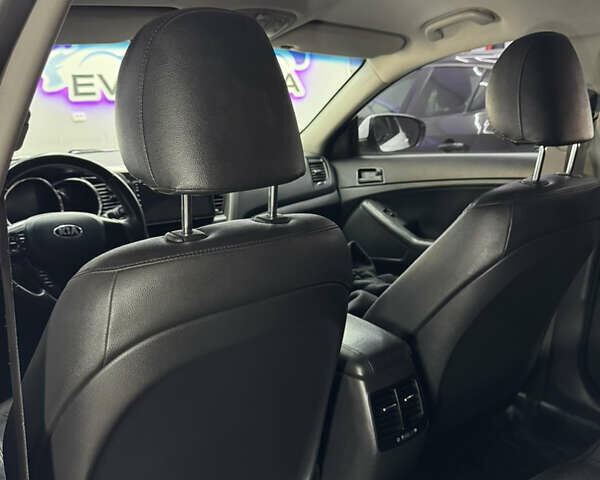 Білий Кіа K5, об'ємом двигуна 2 л та пробігом 260 тис. км за 8499 $, фото 22 на Automoto.ua