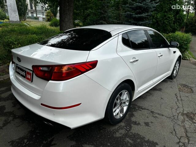 Білий Кіа K5, об'ємом двигуна 2 л та пробігом 261 тис. км за 9290 $, фото 4 на Automoto.ua