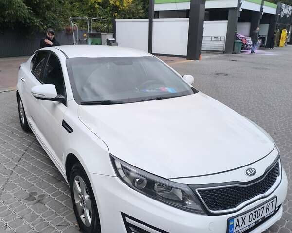 Білий Кіа K5, об'ємом двигуна 2 л та пробігом 255 тис. км за 9300 $, фото 8 на Automoto.ua