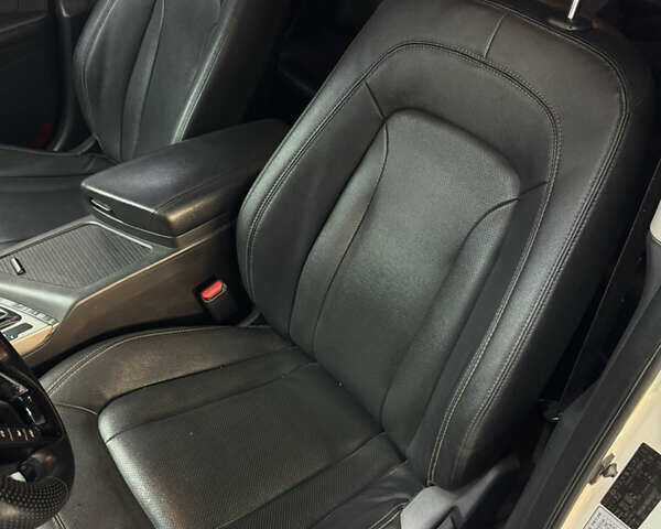 Білий Кіа K5, об'ємом двигуна 2 л та пробігом 260 тис. км за 8499 $, фото 11 на Automoto.ua