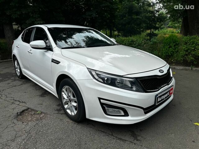 Білий Кіа K5, об'ємом двигуна 2 л та пробігом 261 тис. км за 9290 $, фото 2 на Automoto.ua