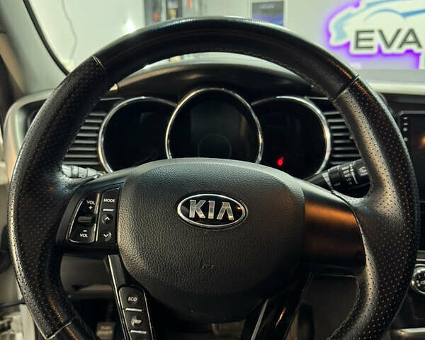 Білий Кіа K5, об'ємом двигуна 2 л та пробігом 260 тис. км за 8499 $, фото 12 на Automoto.ua