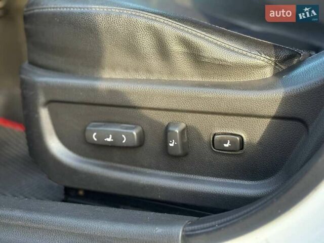 Білий Кіа K5, об'ємом двигуна 2 л та пробігом 281 тис. км за 7700 $, фото 9 на Automoto.ua