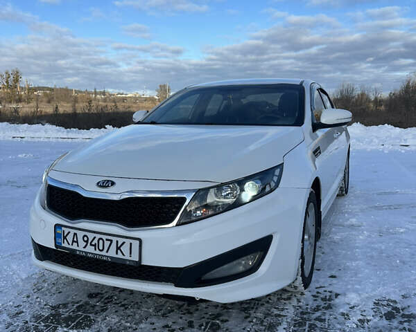 Білий Кіа K5, об'ємом двигуна 2 л та пробігом 350 тис. км за 7600 $, фото 11 на Automoto.ua