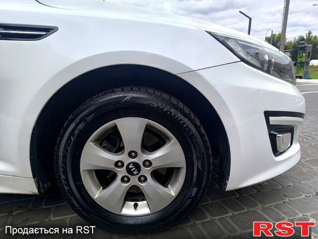 Білий Кіа K5, об'ємом двигуна 2 л та пробігом 255 тис. км за 9300 $, фото 7 на Automoto.ua
