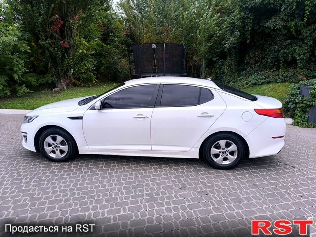 Білий Кіа K5, об'ємом двигуна 2 л та пробігом 255 тис. км за 9300 $, фото 2 на Automoto.ua