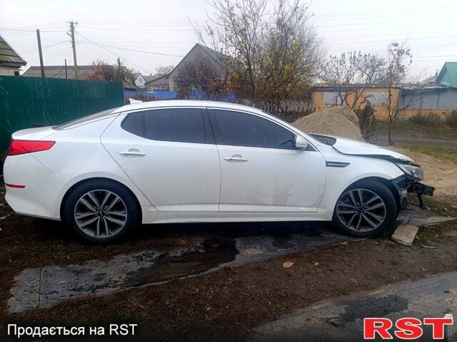 Білий Кіа K5, об'ємом двигуна 2 л та пробігом 200 тис. км за 5000 $, фото 1 на Automoto.ua