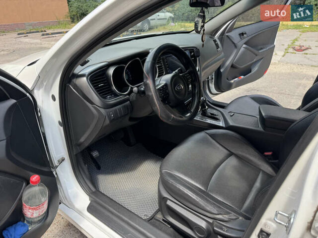 Білий Кіа K5, об'ємом двигуна 2 л та пробігом 261 тис. км за 8500 $, фото 17 на Automoto.ua