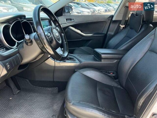 Белый Киа K5, объемом двигателя 2 л и пробегом 246 тыс. км за 10240 $, фото 14 на Automoto.ua