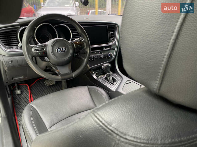 Белый Киа K5, объемом двигателя 2 л и пробегом 217 тыс. км за 11000 $, фото 9 на Automoto.ua