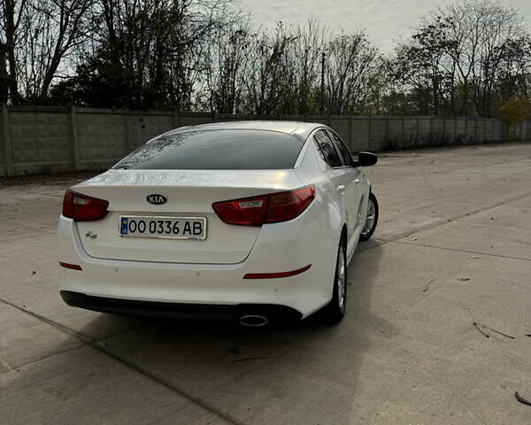 Белый Киа K5, объемом двигателя 2 л и пробегом 199 тыс. км за 12700 $, фото 10 на Automoto.ua